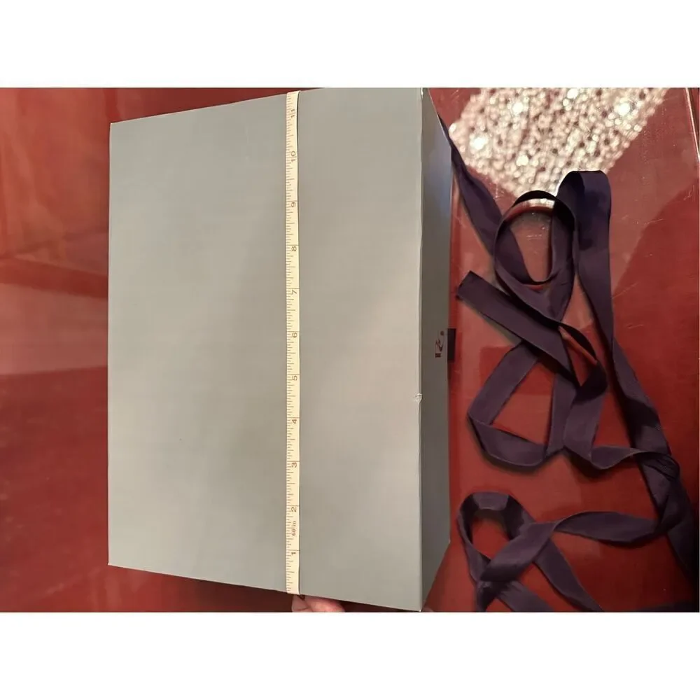 Bergdorf Goodman‎ lavender magnetic gift box with tissue paper & ribbon.